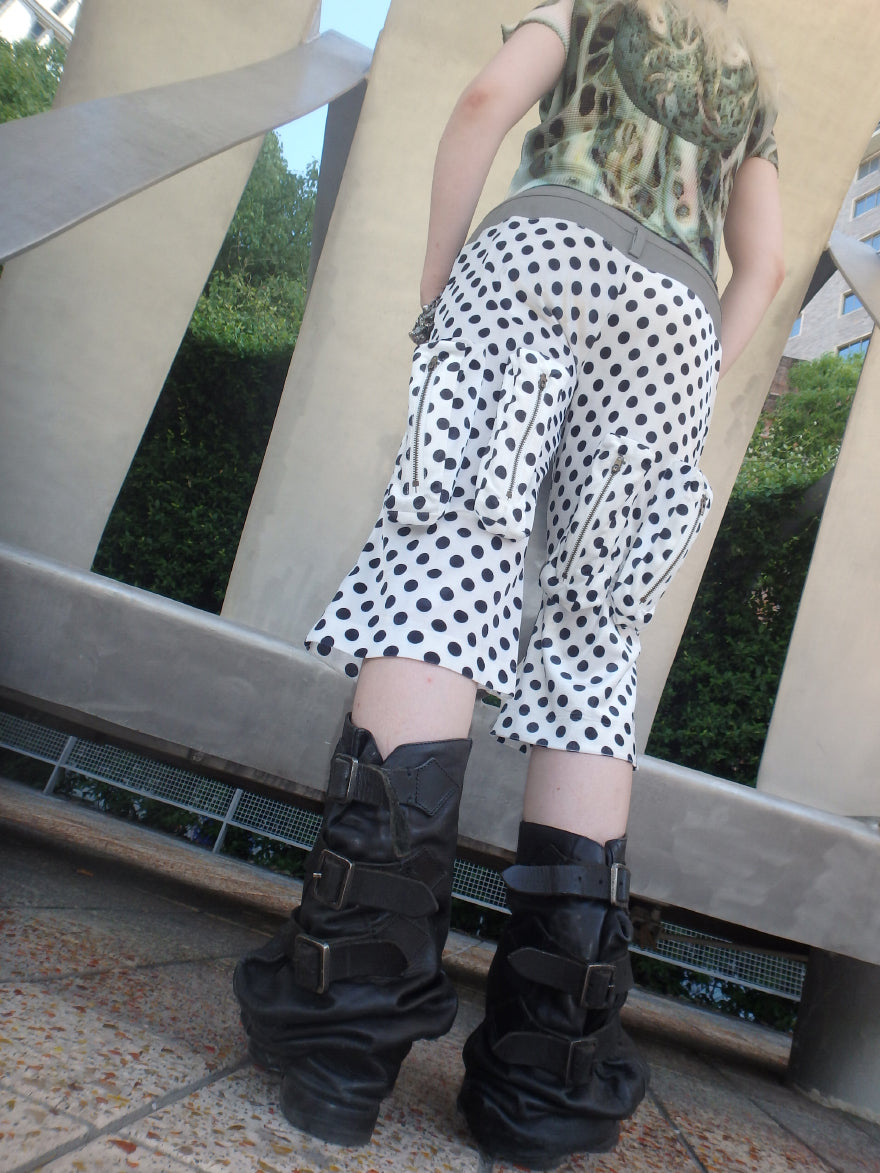 “Childish” irregularly stitched polka dot wide-leg casual pants