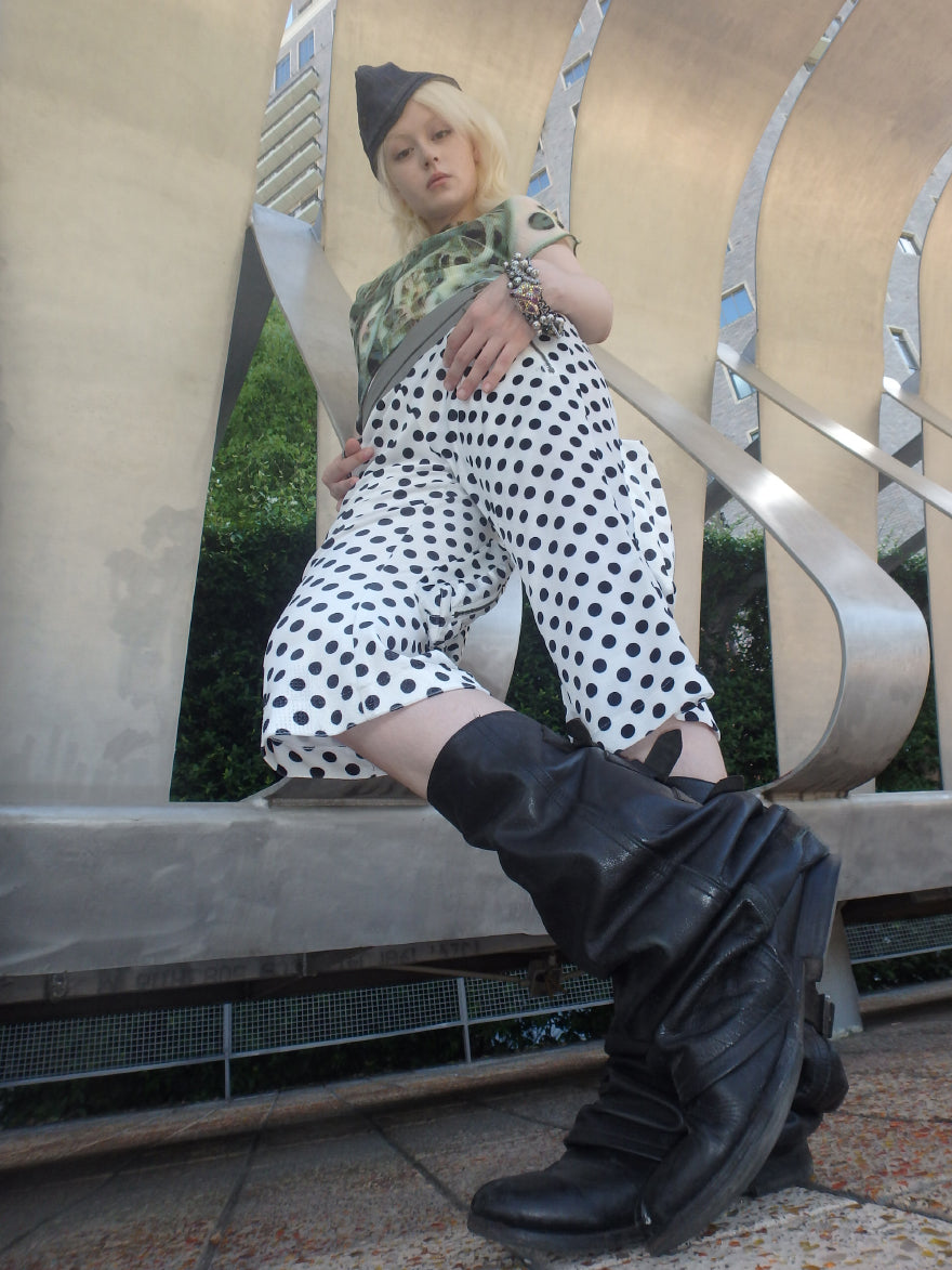 “Childish” irregularly stitched polka dot wide-leg casual pants