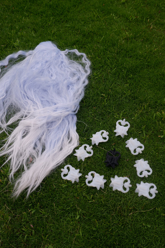 “Coccyx Guardian”3D Print skeleton hair clip