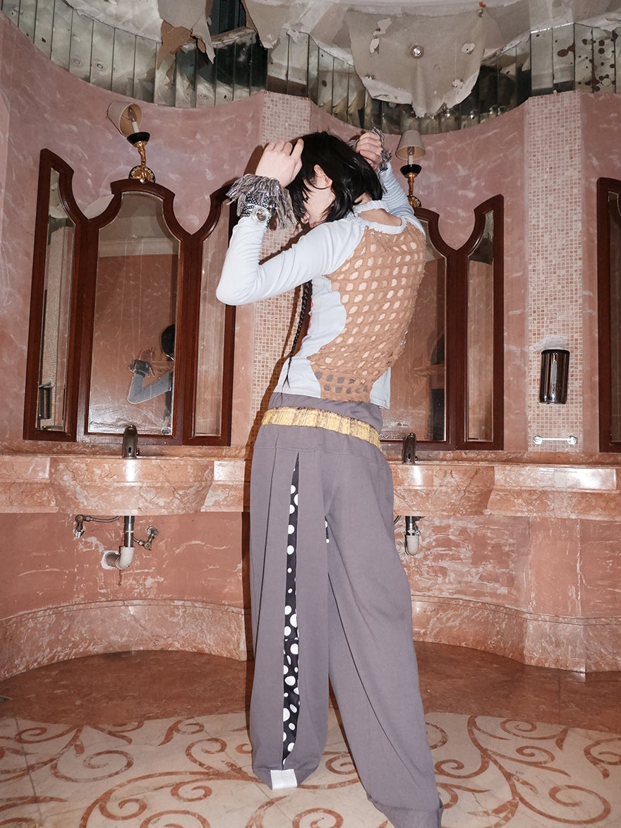 "WORLD SEEN WHILE SWIMMING" asymmetrical long sleeve